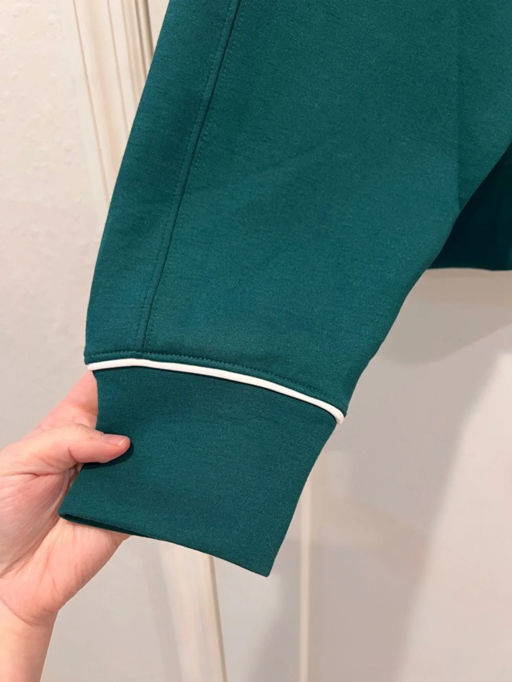 NWT NEW Abercrombie & Fitch YPB neoKNIT V-Neck - Picture 3 of 7